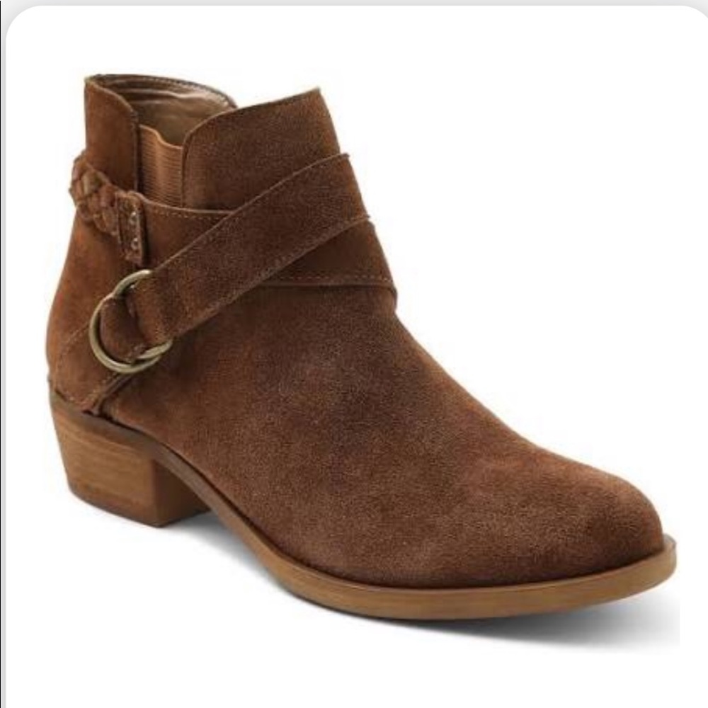 💜NWT💜 Kensie suede bootie size 7.5m